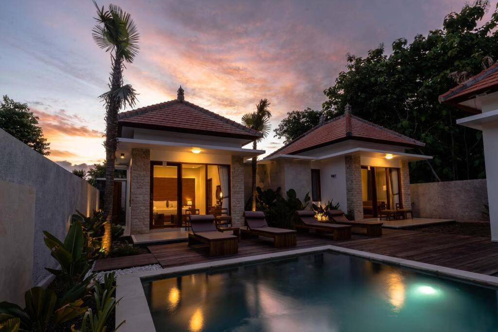 Batununggul Nau Nusa Villa מראה חיצוני תמונה